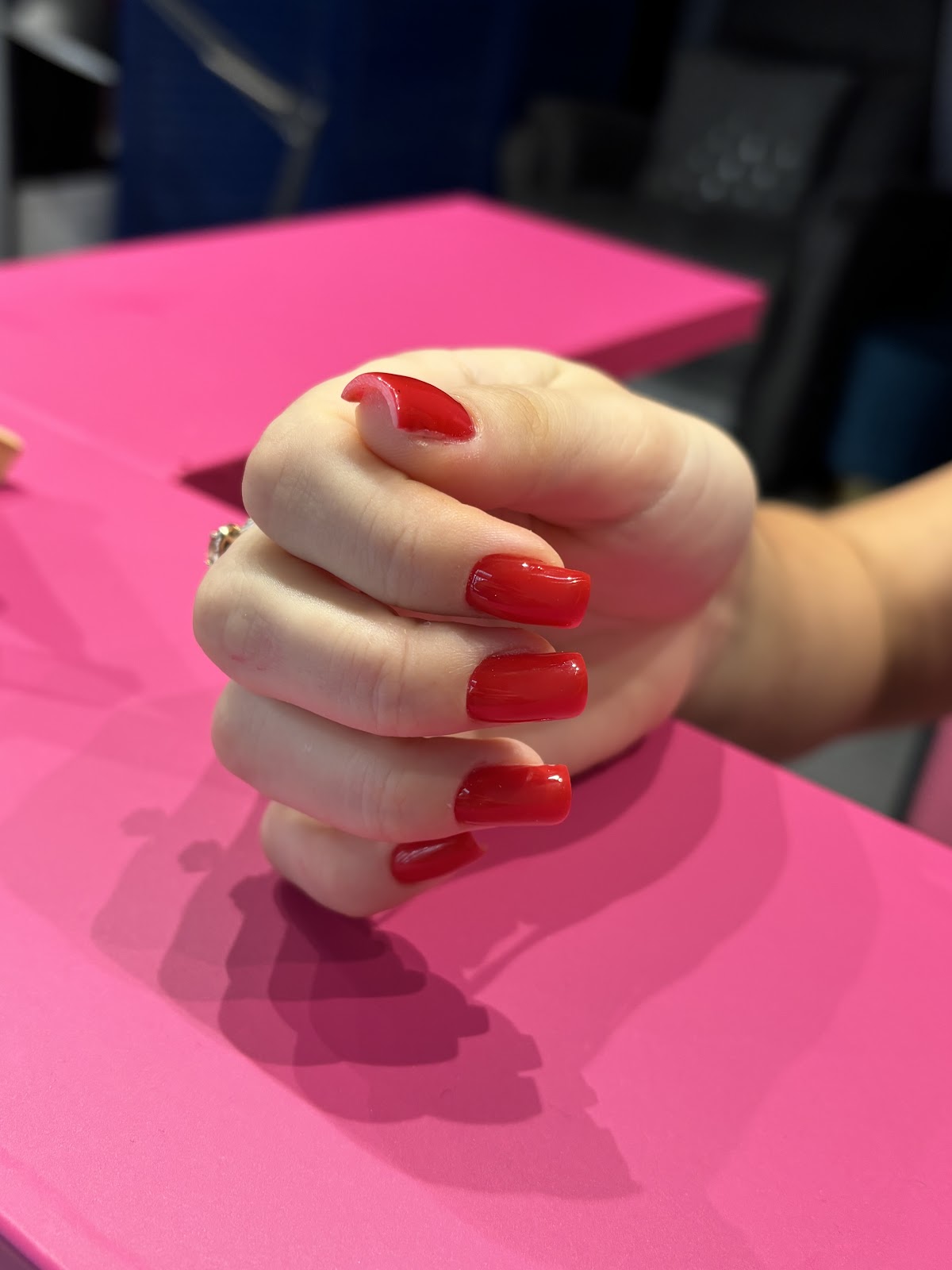 Czerwony manicure
